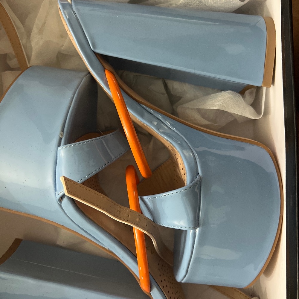 Azalea Wang Platform heels Size 6